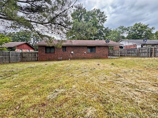 313 Dogwood Drive, Tahlequah, OK 74464