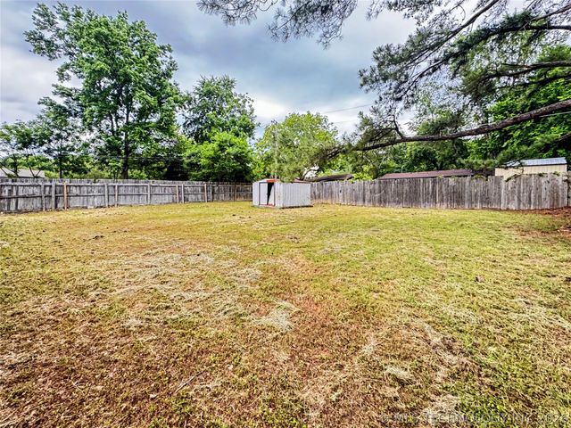 313 Dogwood Drive, Tahlequah, OK 74464