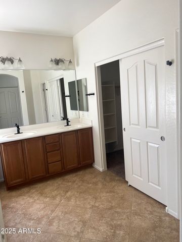 3014 E COCONINO Drive, Gilbert, AZ 85298