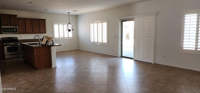 3014 E COCONINO Drive, Gilbert, AZ 85298