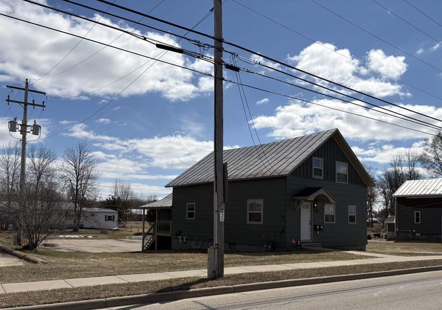 576 BRAZEAU AVENUE, Oconto, WI 54153