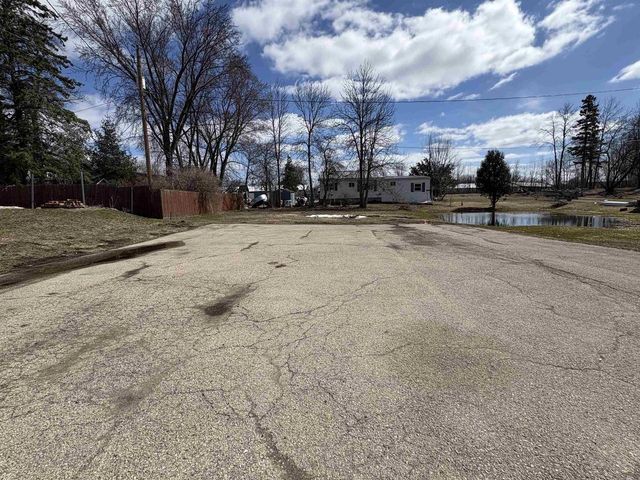 576 BRAZEAU AVENUE, Oconto, WI 54153