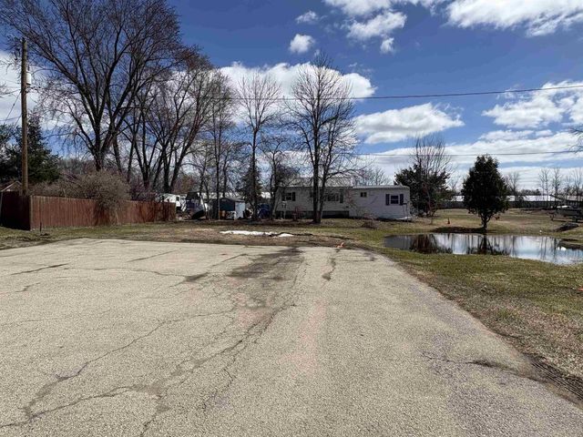576 BRAZEAU AVENUE, Oconto, WI 54153