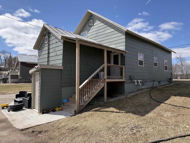 576 BRAZEAU AVENUE, Oconto, WI 54153
