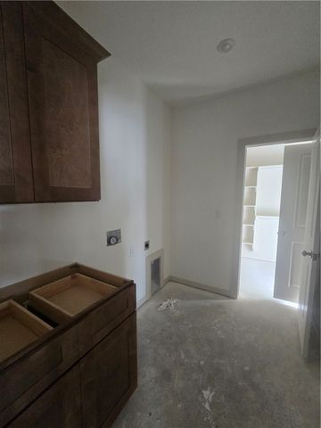 2304 N Zane Street, Siloam Springs, AR 72761