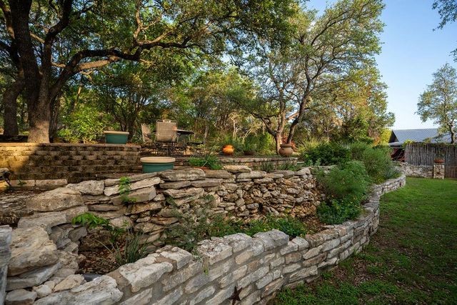 107 CEDAR SPRINGS DR, Wimberley, TX 78676