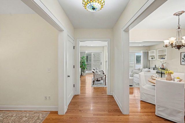 3810 W 31st Street 101, Minneapolis, MN 55416