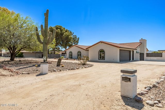 19201 E VIA DE PALMAS Road, Queen Creek, AZ 85142