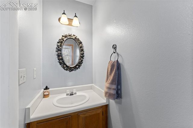 6845 Cedar Edge Drive, Colorado Springs, CO 80911