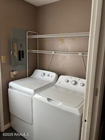 106 Holmes Drive, Abbeville, LA 70510