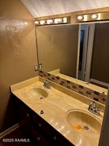 106 Holmes Drive, Abbeville, LA 70510