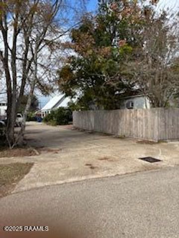 106 Holmes Drive, Abbeville, LA 70510