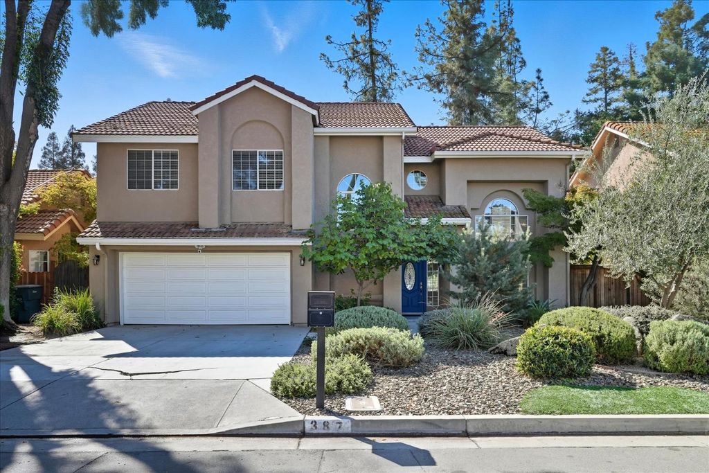 387 E Braddock Drive, Fresno, CA 93720