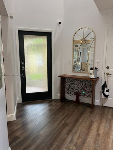 9875 Fairway Cove Ln 1, Plantation, FL 33324