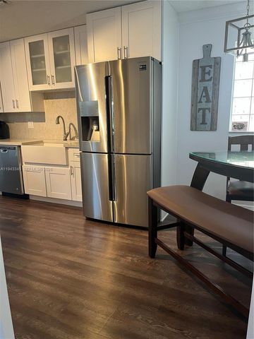 9875 Fairway Cove Ln 1, Plantation, FL 33324