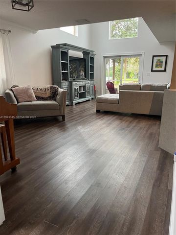 9875 Fairway Cove Ln 1, Plantation, FL 33324