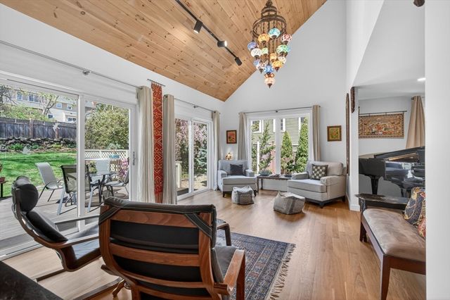334 Farm Rd, Marlborough, MA 01752