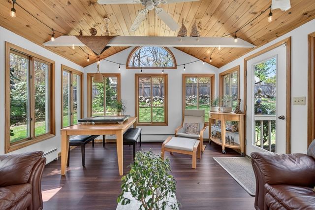 334 Farm Rd, Marlborough, MA 01752