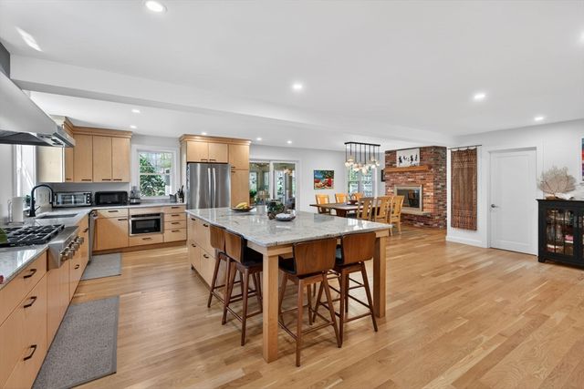 334 Farm Rd, Marlborough, MA 01752