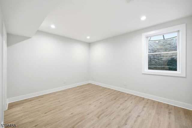 11 Rale Ter, Livingston Twp., NJ 07039