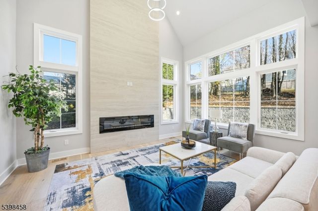 11 Rale Ter, Livingston Twp., NJ 07039