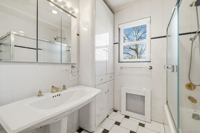 1 Cherry Lane, Scarsdale, NY 10583