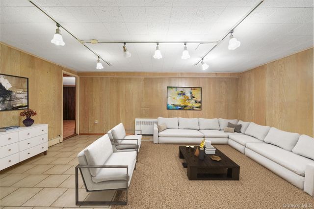 1 Cherry Lane, Scarsdale, NY 10583