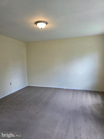 13 FARLAND WAY, Newark, DE 19702