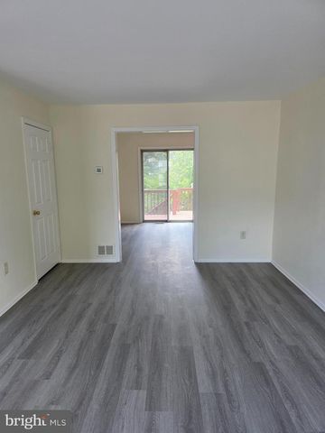 13 FARLAND WAY, Newark, DE 19702