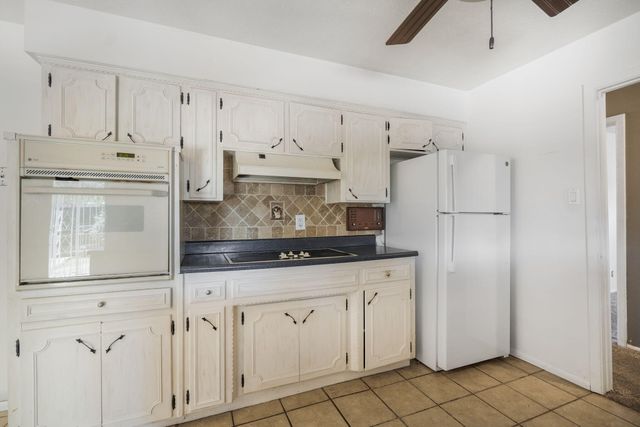 2734 Dallas Street NE, Albuquerque, NM 87110