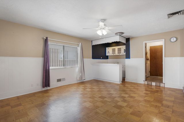 2734 Dallas Street NE, Albuquerque, NM 87110