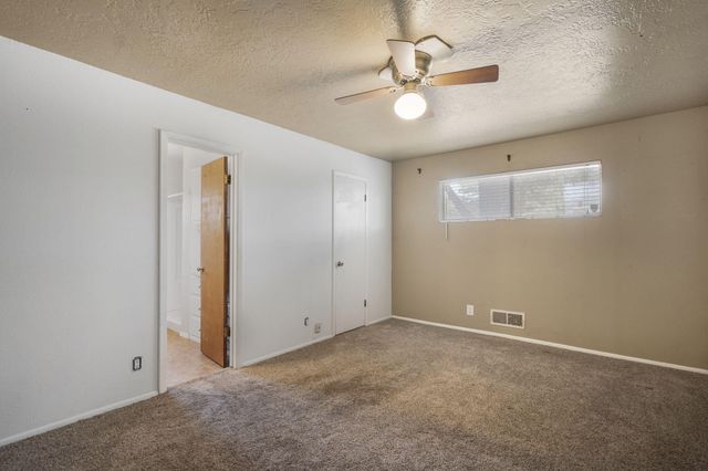 2734 Dallas Street NE, Albuquerque, NM 87110
