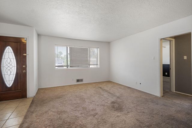 2734 Dallas Street NE, Albuquerque, NM 87110