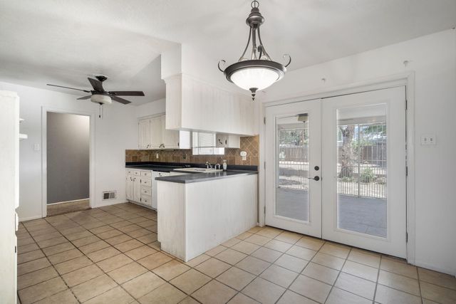 2734 Dallas Street NE, Albuquerque, NM 87110