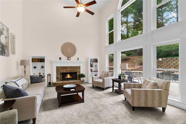 5021 Towne Lake Hills, Woodstock, GA 30189