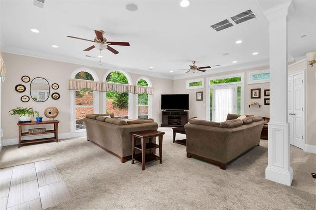 5021 Towne Lake Hills, Woodstock, GA 30189