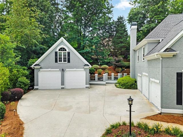 5021 Towne Lake Hills, Woodstock, GA 30189