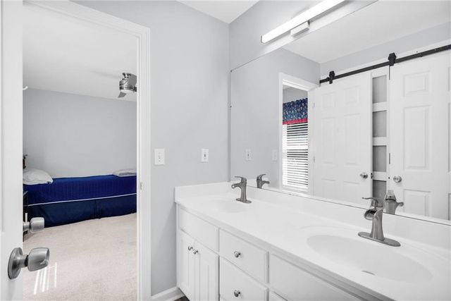 5021 Towne Lake Hills, Woodstock, GA 30189
