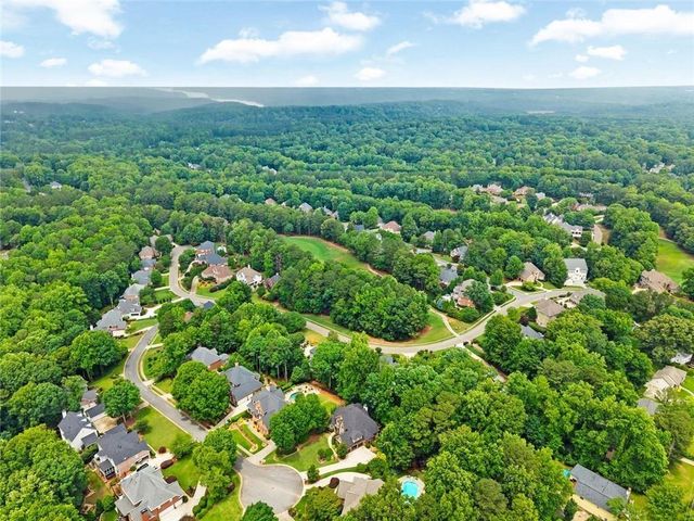 5021 Towne Lake Hills, Woodstock, GA 30189