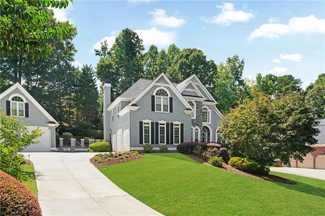 5021 Towne Lake Hills, Woodstock, GA 30189
