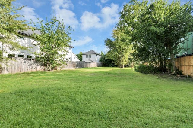 951 W 41st Street, Houston, TX 77018