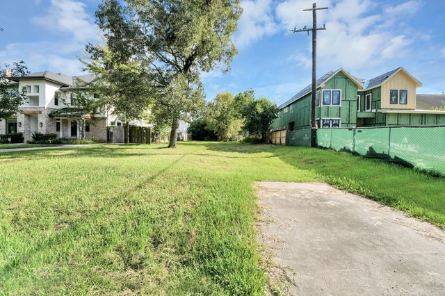 951 W 41st Street, Houston, TX 77018