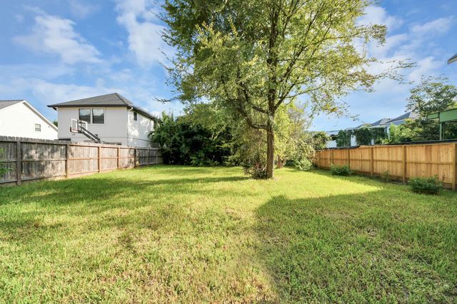 951 W 41st Street, Houston, TX 77018