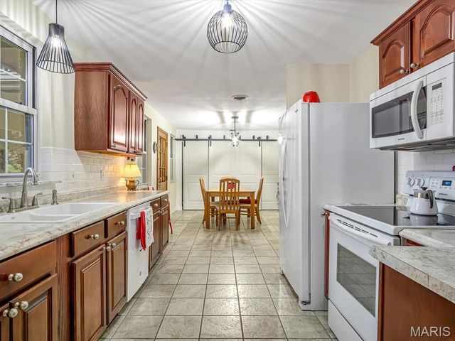 115 Westridge Drive, Collinsville, IL 62234