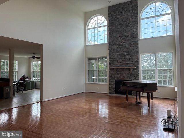 16245 CHASE EAGLE LN, Woodbridge, VA 22191