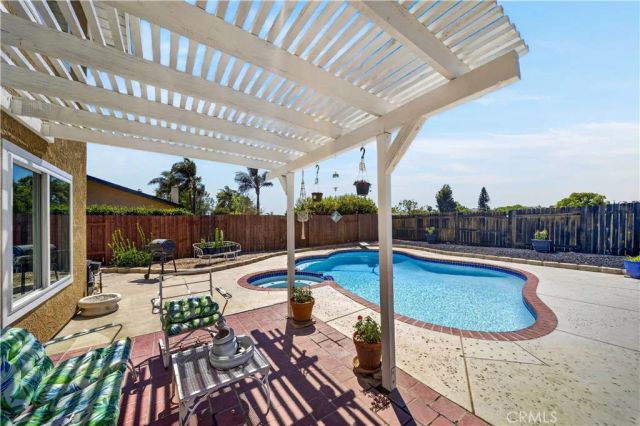 990 Queensdale Ave, Corona, CA 92878