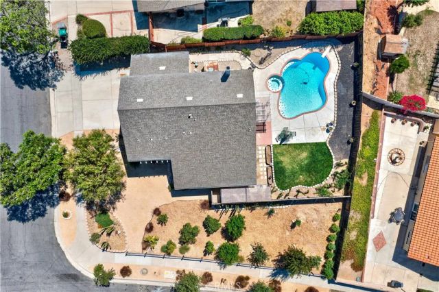 990 Queensdale Ave, Corona, CA 92878