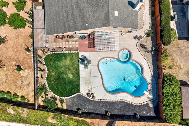 990 Queensdale Ave, Corona, CA 92878
