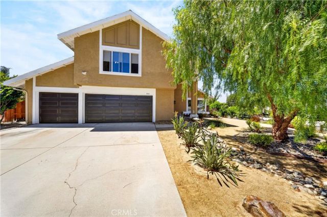 990 Queensdale Ave, Corona, CA 92878
