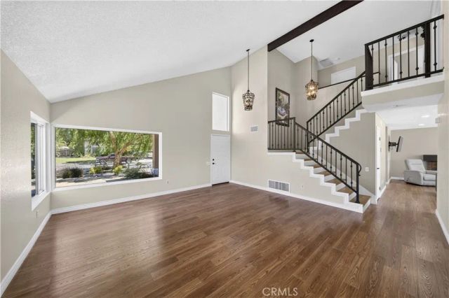 990 Queensdale Ave, Corona, CA 92878